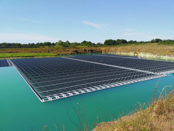 visite-chantier-photovoltaique-flottant-rvb-MD
